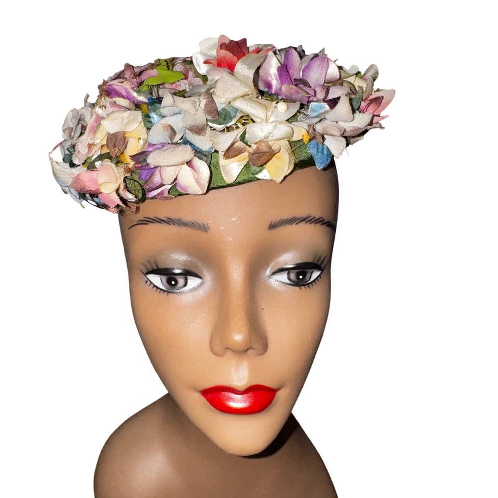 Vintage Floral‎ Tilt Pillbox Hat Flower Applique Retro Classic Ernie Church Cute